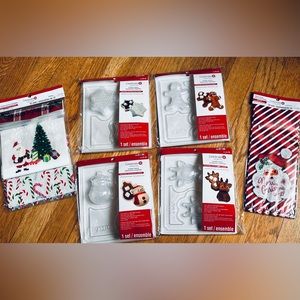 Hot chocolate bomb molds x4 and holiday gift bag set